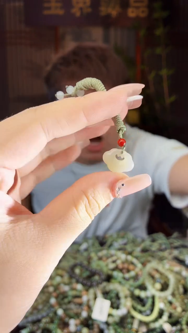 和田玉未镶嵌颈饰拍一发一