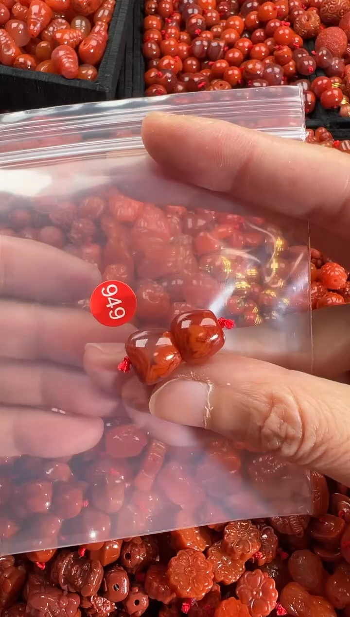 【闪购商品】南红玛瑙颈饰未镶嵌1