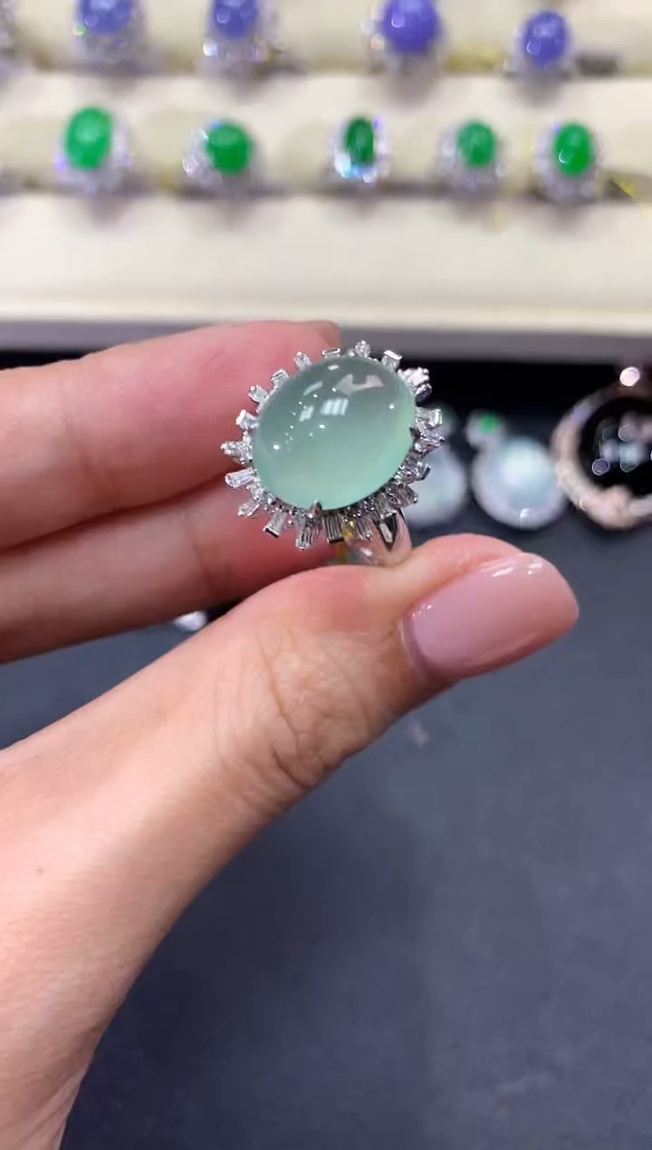 【闪购商品】翡翠戒指18K金镶嵌a236