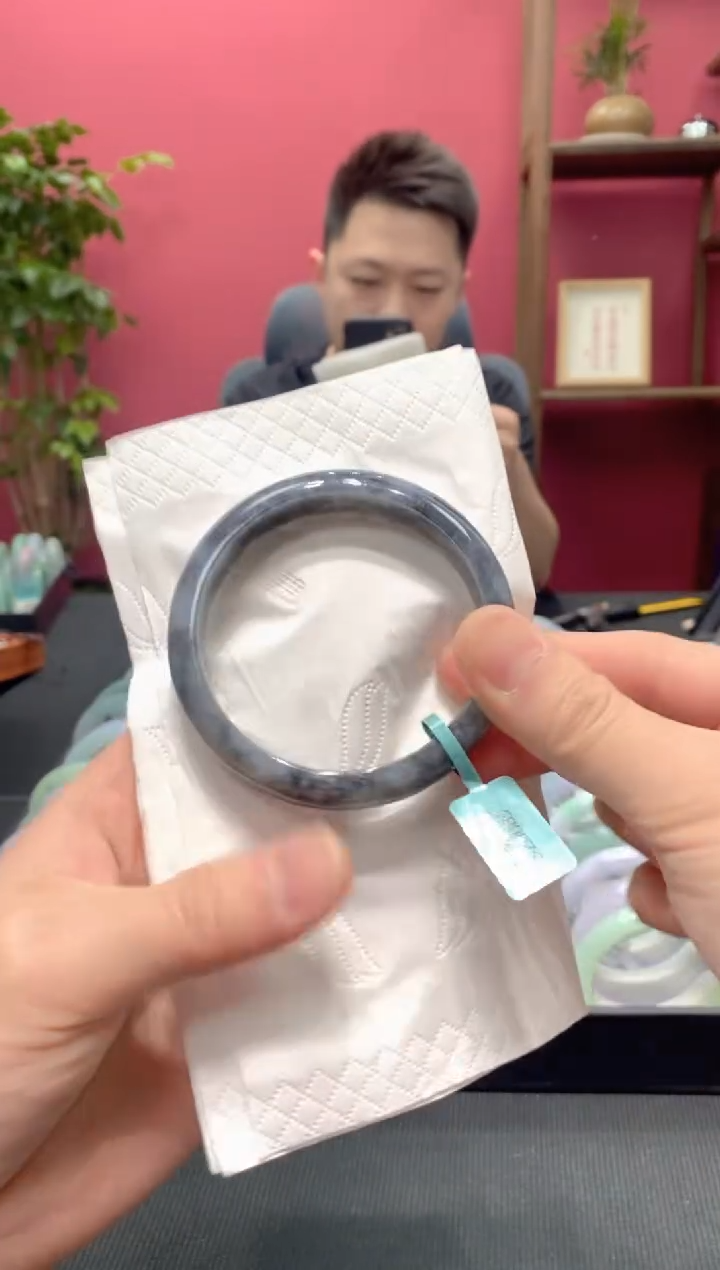 【闪购商品】翡翠手镯未镶嵌00004397