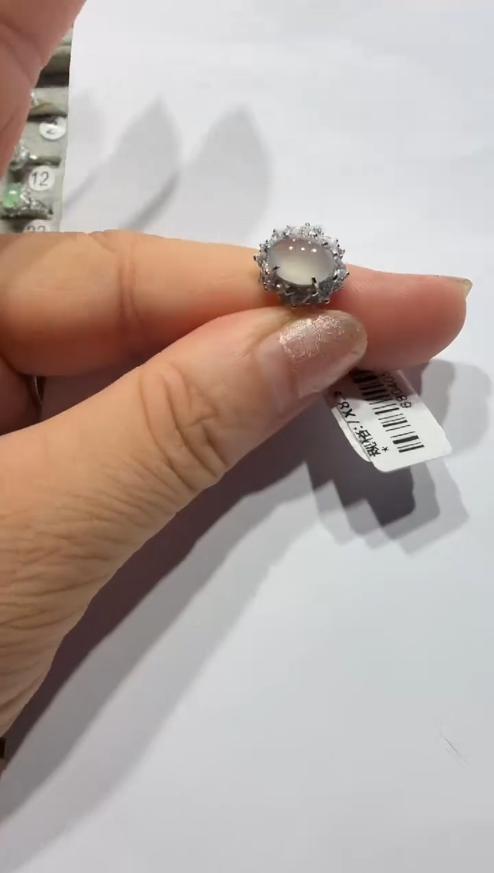 银S925镶嵌戒指翡翠925银镶缅甸A货翡翠戒指