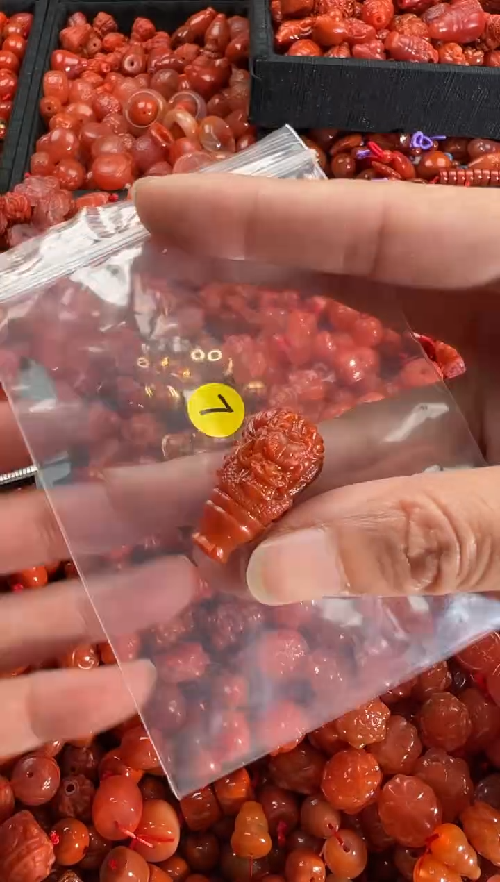 【闪购商品】南红玛瑙颈饰未镶嵌1