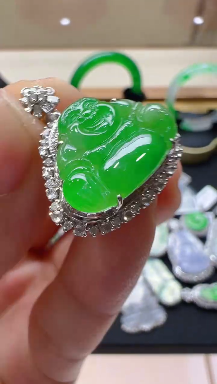【闪购商品】翡翠吊坠(不含链)18K金镶嵌多样性发货拍一发一