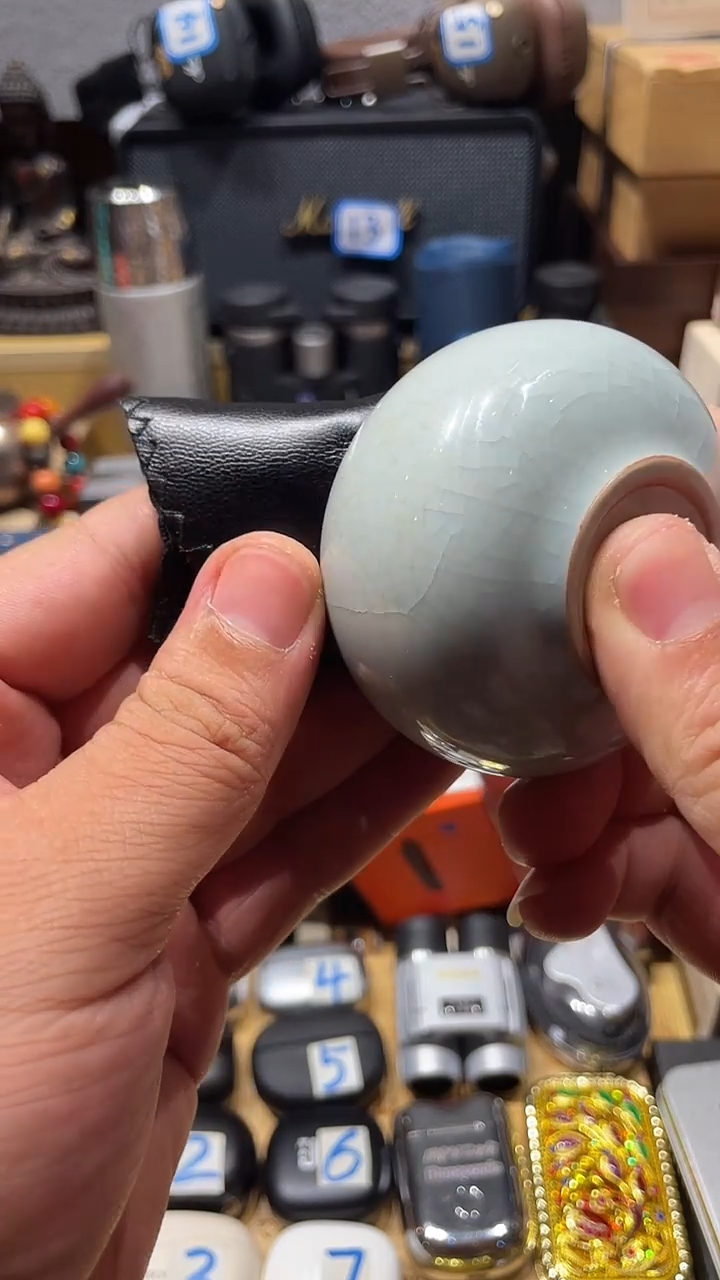 瓷片闪购商品 如图所示