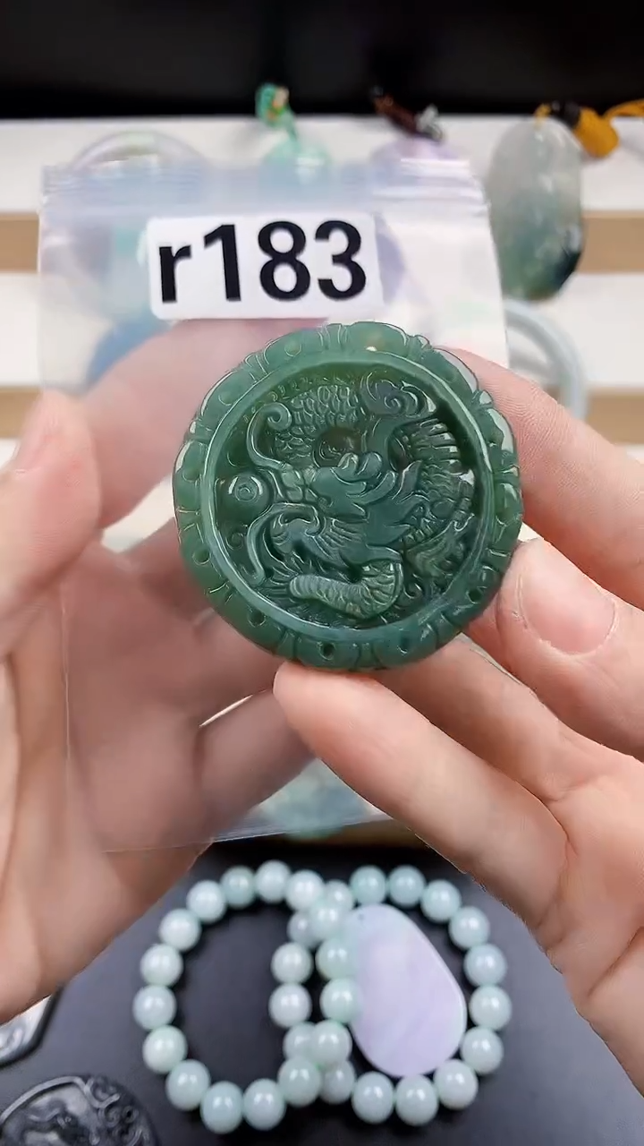 颈饰未镶嵌翡翠天然翡翠吊坠挂件