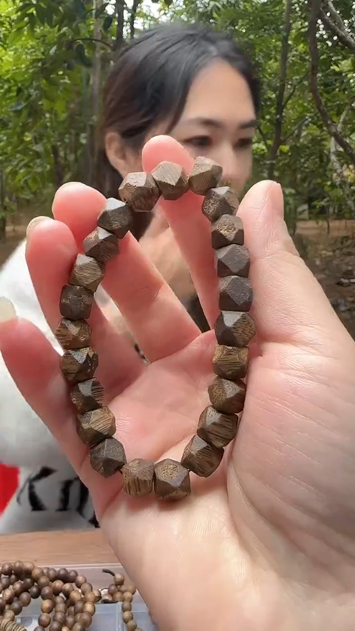 【闪购商品】沉香手串奇楠沉香单圈钻石珠6克+多样性发一 