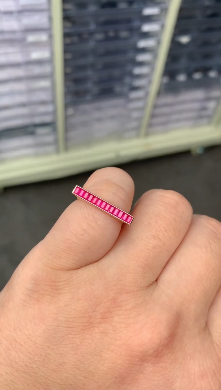 【闪购商品】红宝石戒指18K金镶嵌红宝石排戒