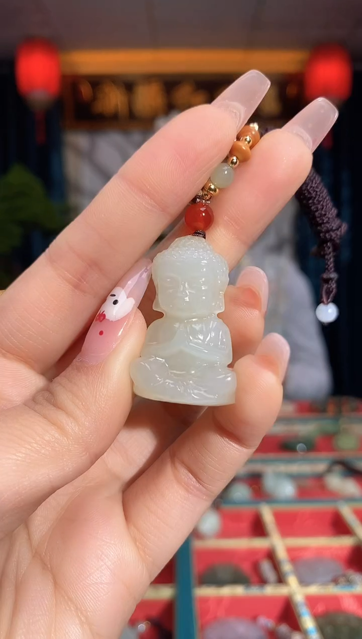 【闪购商品】和田玉颈饰未镶嵌宝宝佛