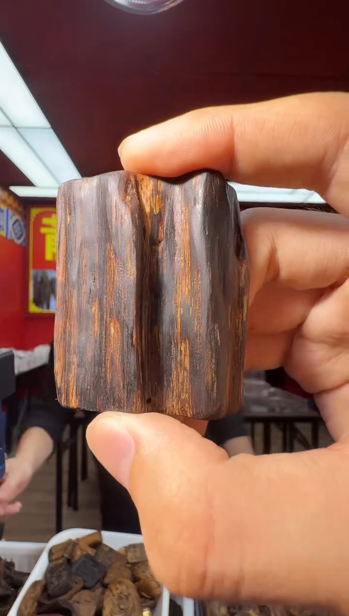 沉香吊坠c116多样性发一