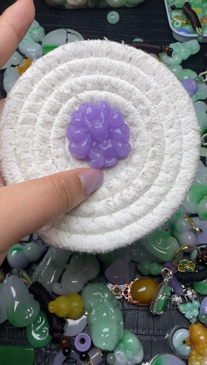 颈饰未镶嵌翡翠缅甸翡翠吊坠