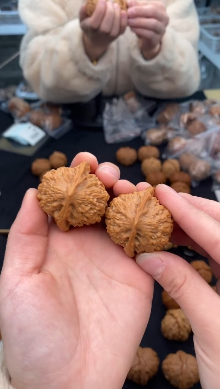 【闪购商品】文玩核桃把件金牛39-x984