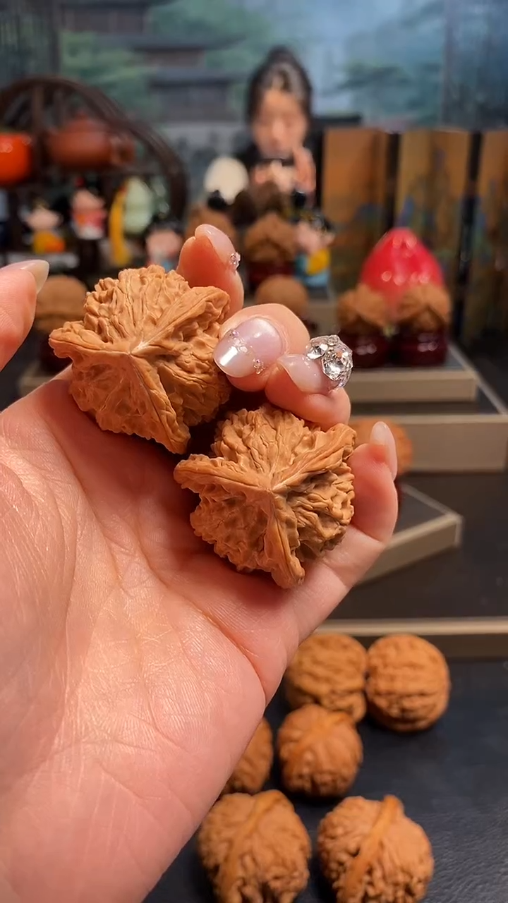 【闪购商品】文玩核桃吊坠A851盘山三棱37