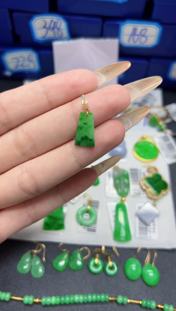 【闪购商品】翡翠颈饰18K金镶嵌Y缅料A货/支持复检/一件