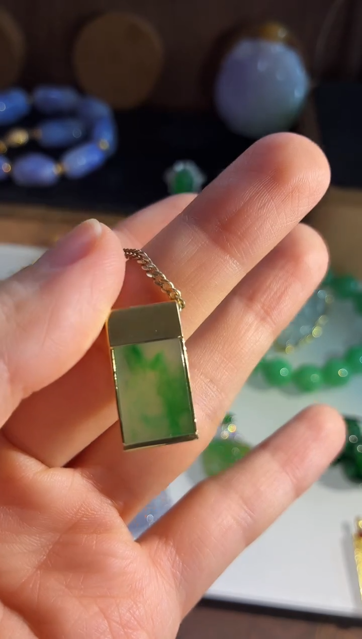 吊坠(不含链)18K金镶嵌翡翠吊坠