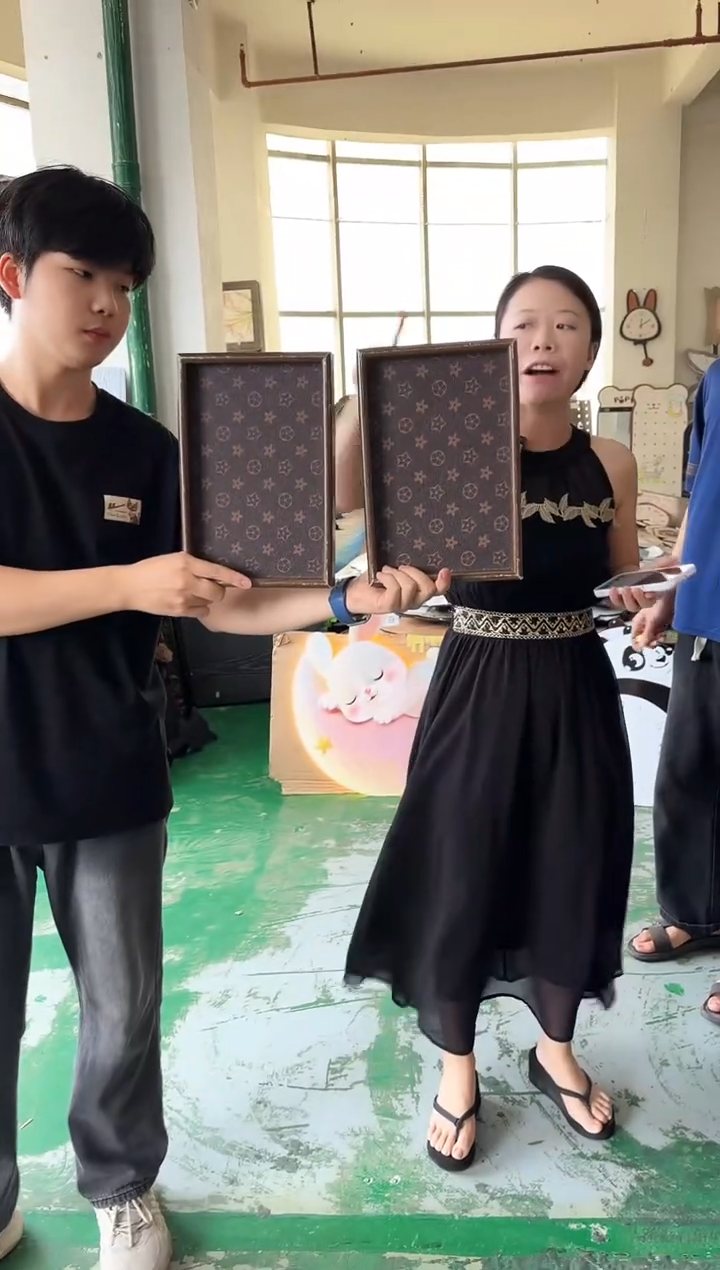横款孤品果果微瑕闪购A341