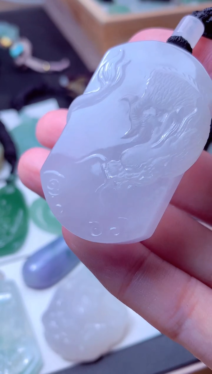 颈饰未镶嵌翡翠天然A货翡翠