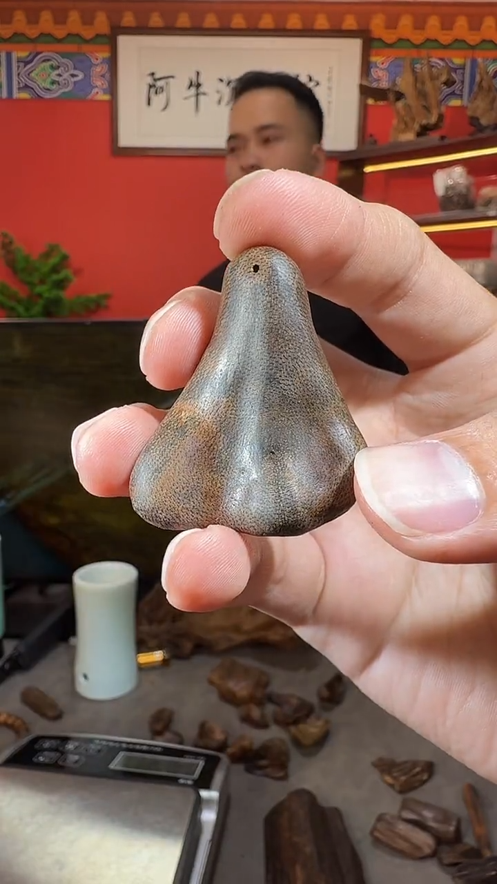 沉香吊坠S107海南包头多样性发一