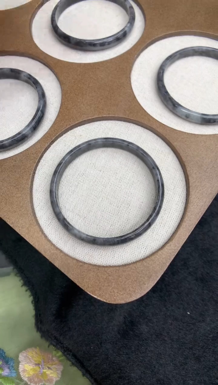 翡翠手镯未镶嵌手镯童镯 多样性发其一 