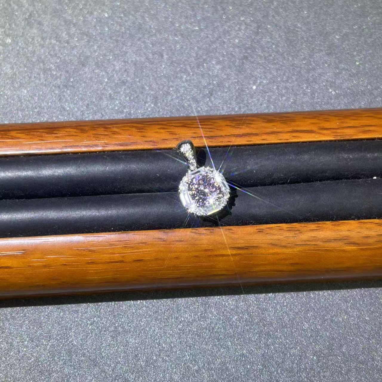  s7332白托粉T方吊坠多样发