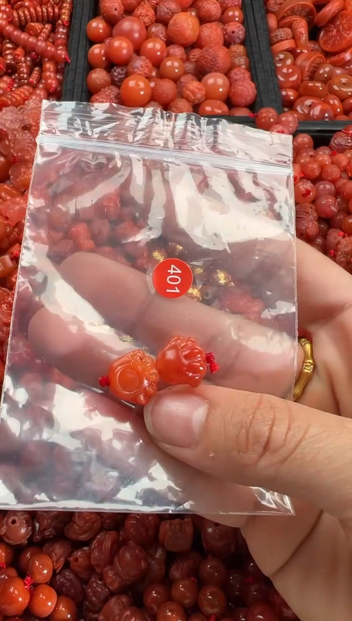 【闪购商品】南红玛瑙颈饰未镶嵌1