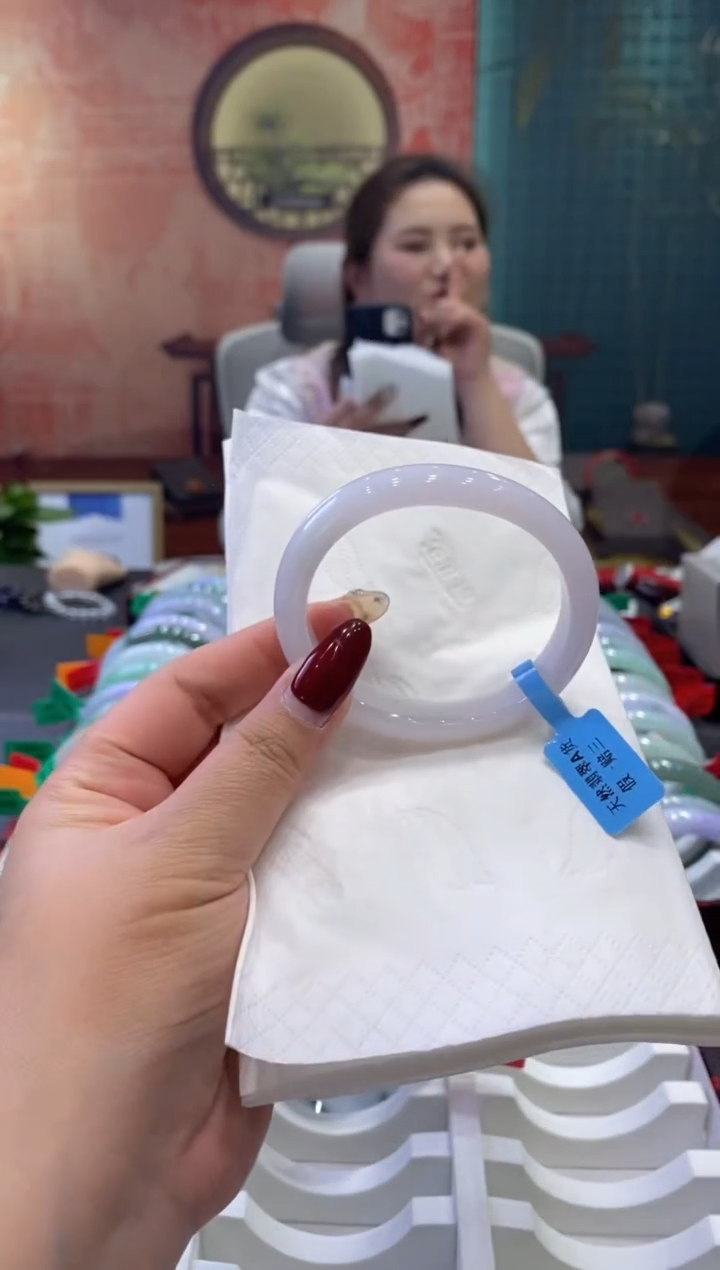 【闪购商品】翡翠手镯未镶嵌多人001040