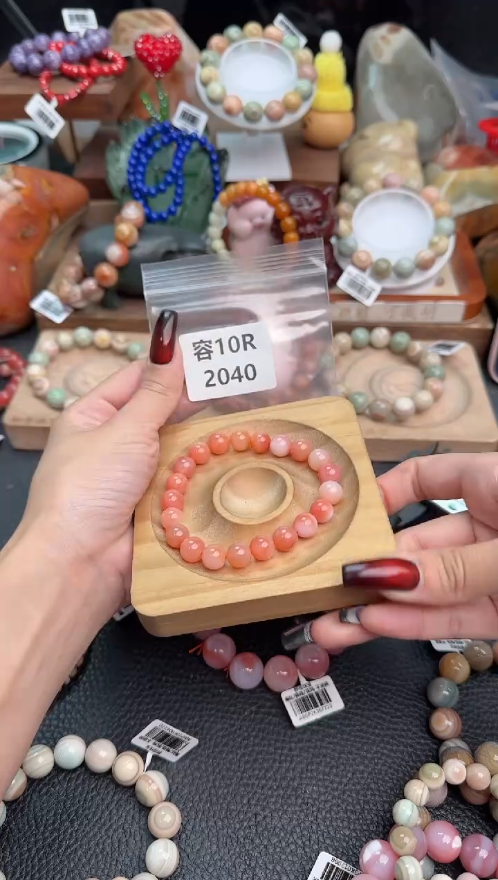 【闪购商品】石英质玉手链足铂镶嵌10R2040