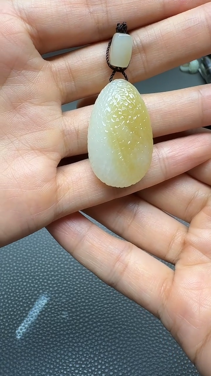 颈饰未镶嵌和田玉水滴牌