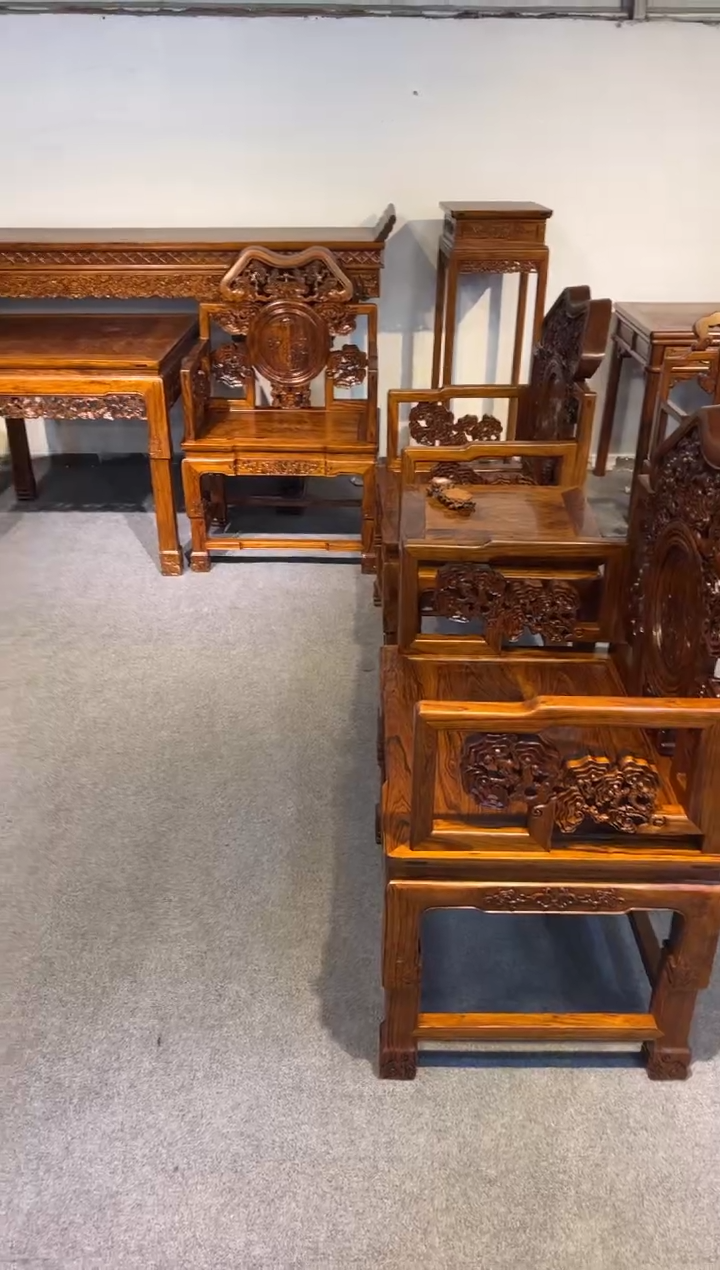 【闪购商品】花梨木类木雕中堂12件