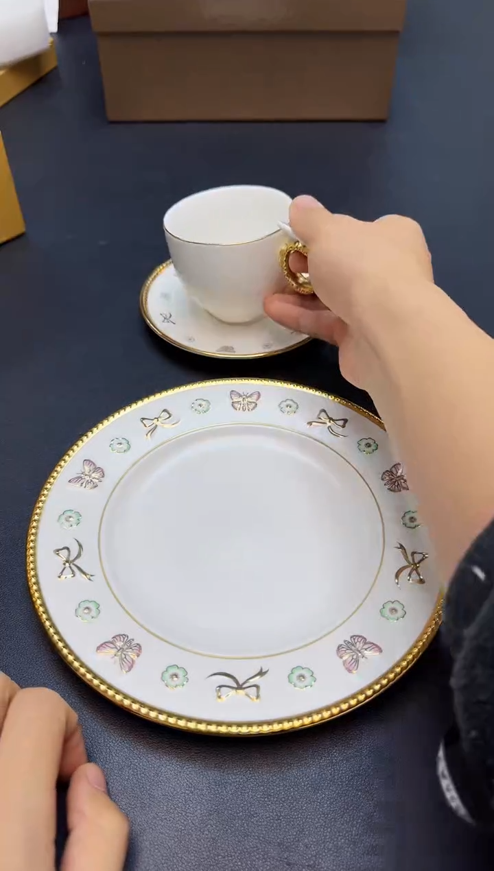 【闪购商品】瓷片全新正品一件不留@@H1024