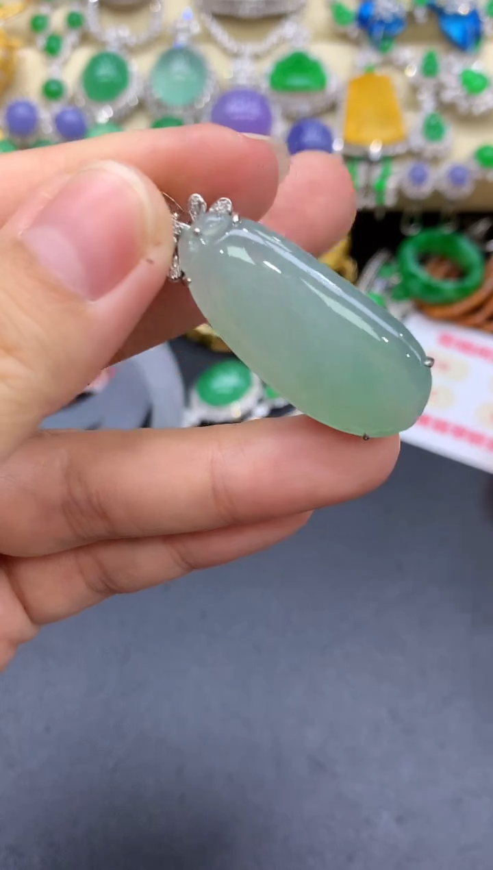 颈饰18K金镶嵌翡翠387-中国好珍宝