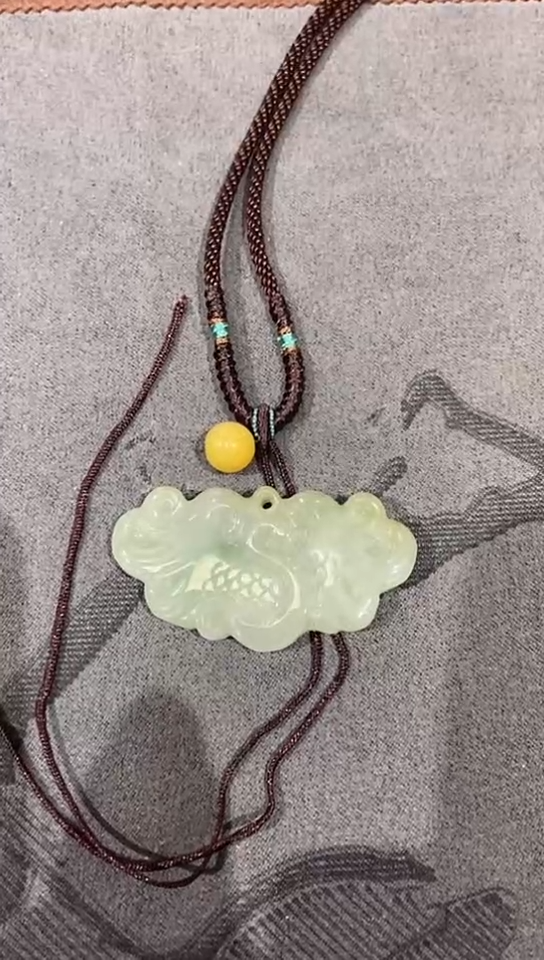 翡翠未镶嵌颈饰吊坠
