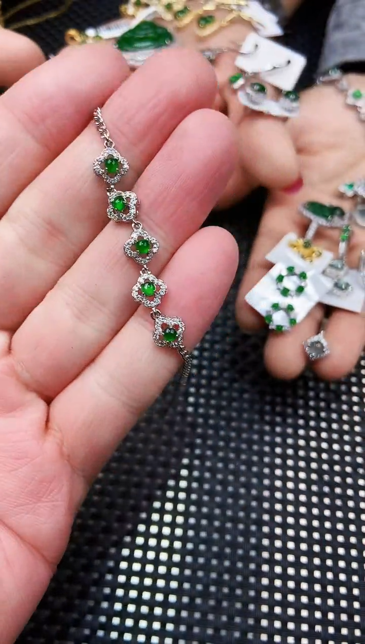 【闪购商品】翡翠手链未镶嵌111111111