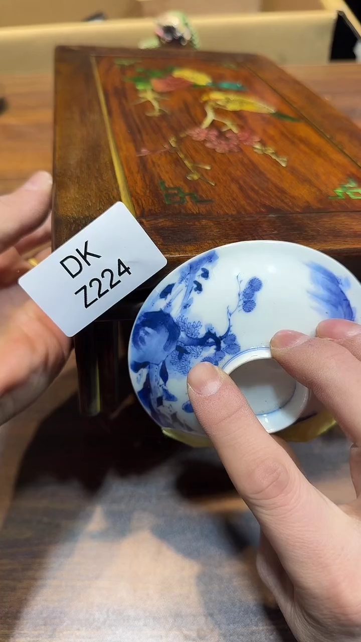 瓷片巴**J哈哈哈哈哈哈224