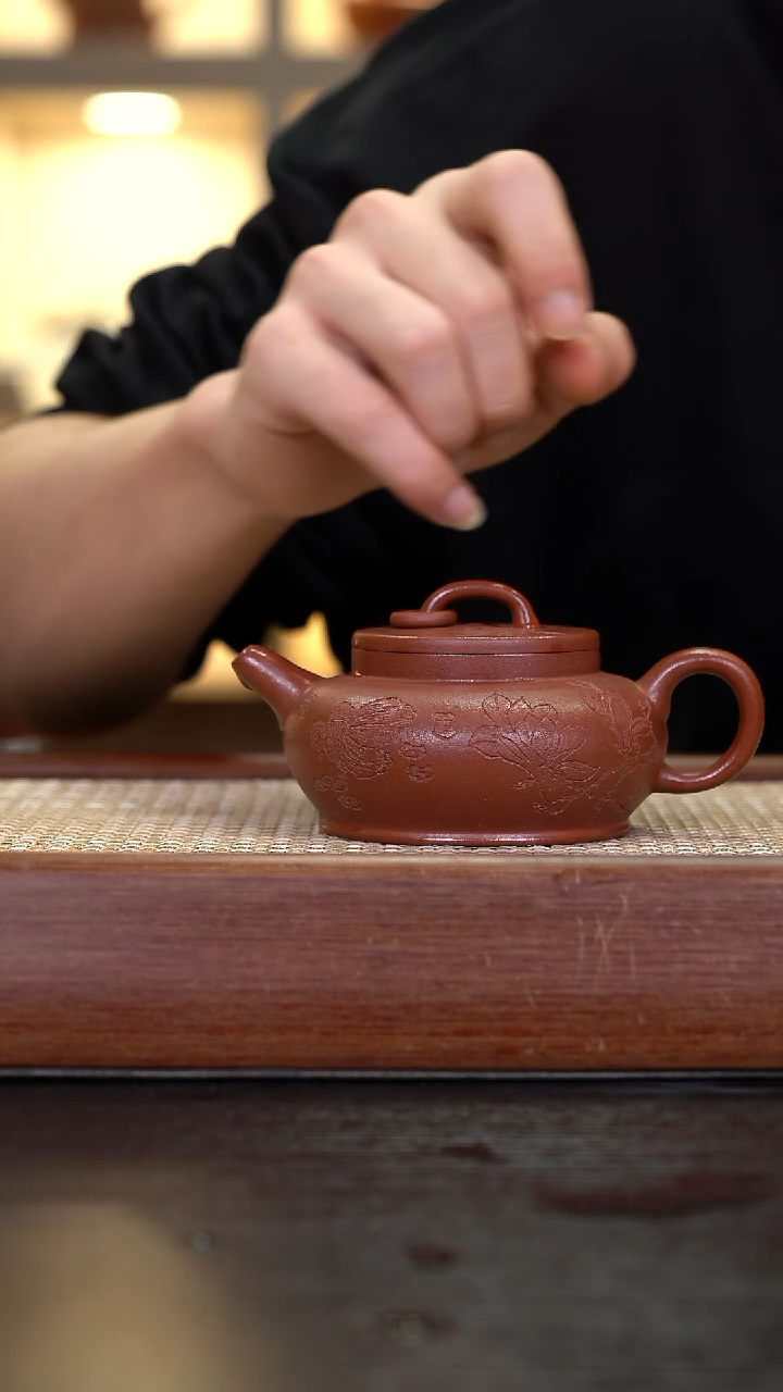 茶壶紫砂SY刻绘朱泥 玉环