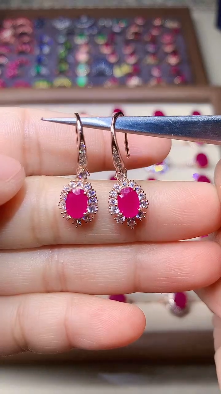 【闪购商品】红宝石耳饰银S925镶嵌...