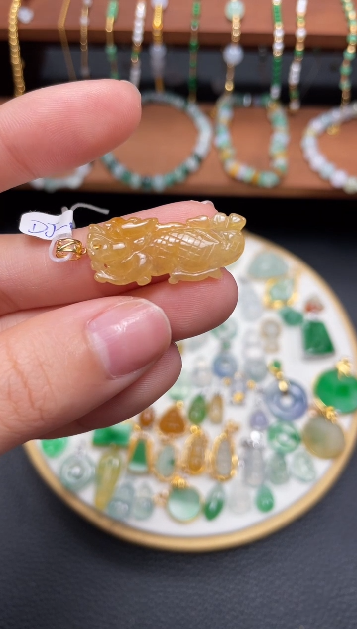 【闪购商品】翡翠吊坠(不含链)18K金镶嵌一个  JK132