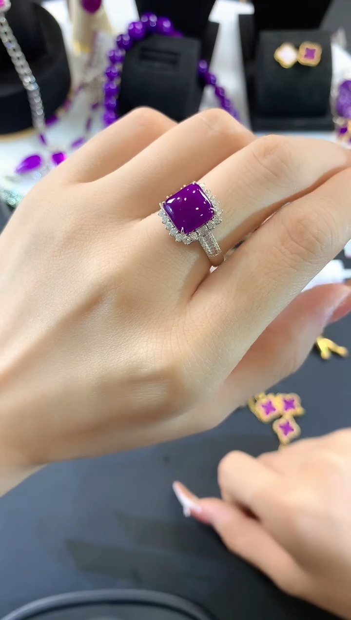 【闪购商品】苏纪石（舒俱来）.18K金镶嵌舒俱来戒指