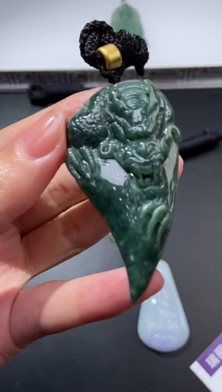 未镶嵌挂件翡翠374987  多人