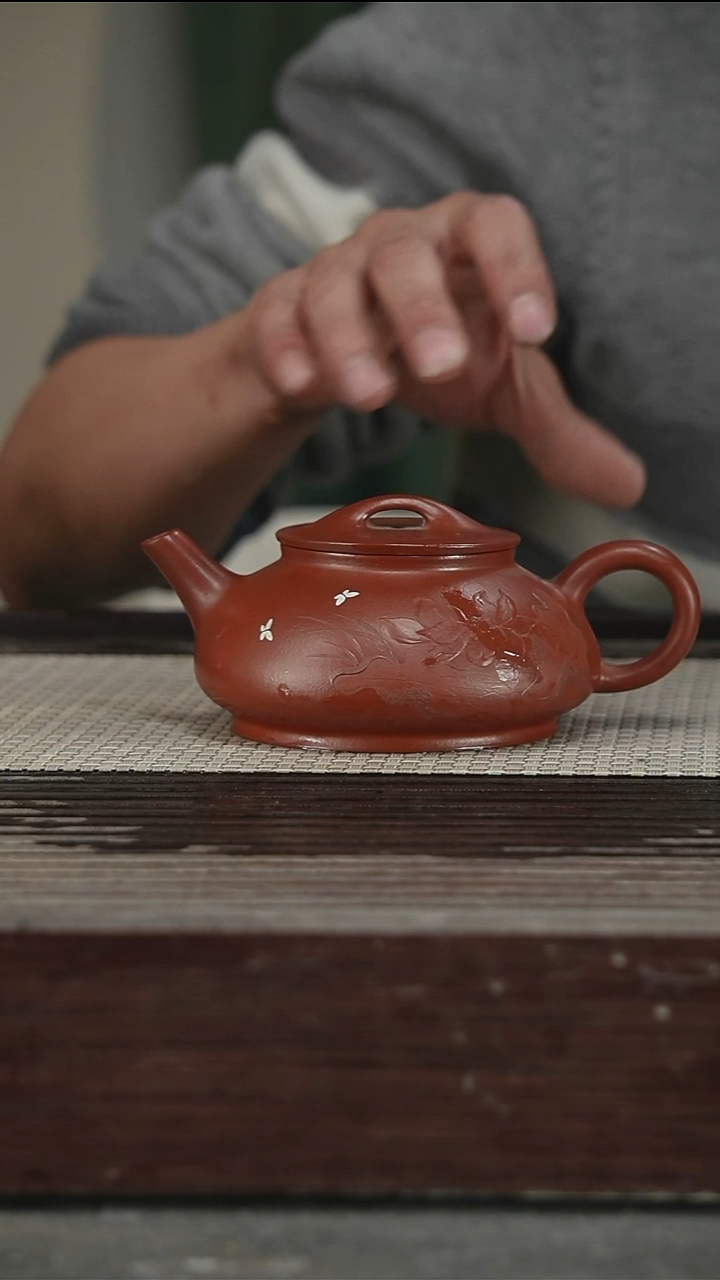 茶壶紫砂带证240CC157号