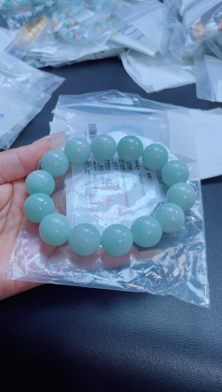 定制翡翠未镶嵌珠串