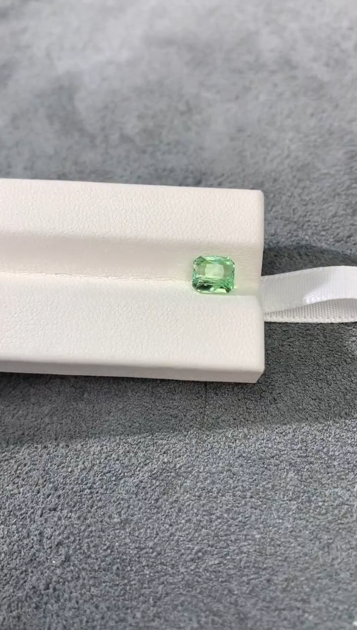 石榴石裸石未镶嵌1.55CT/7