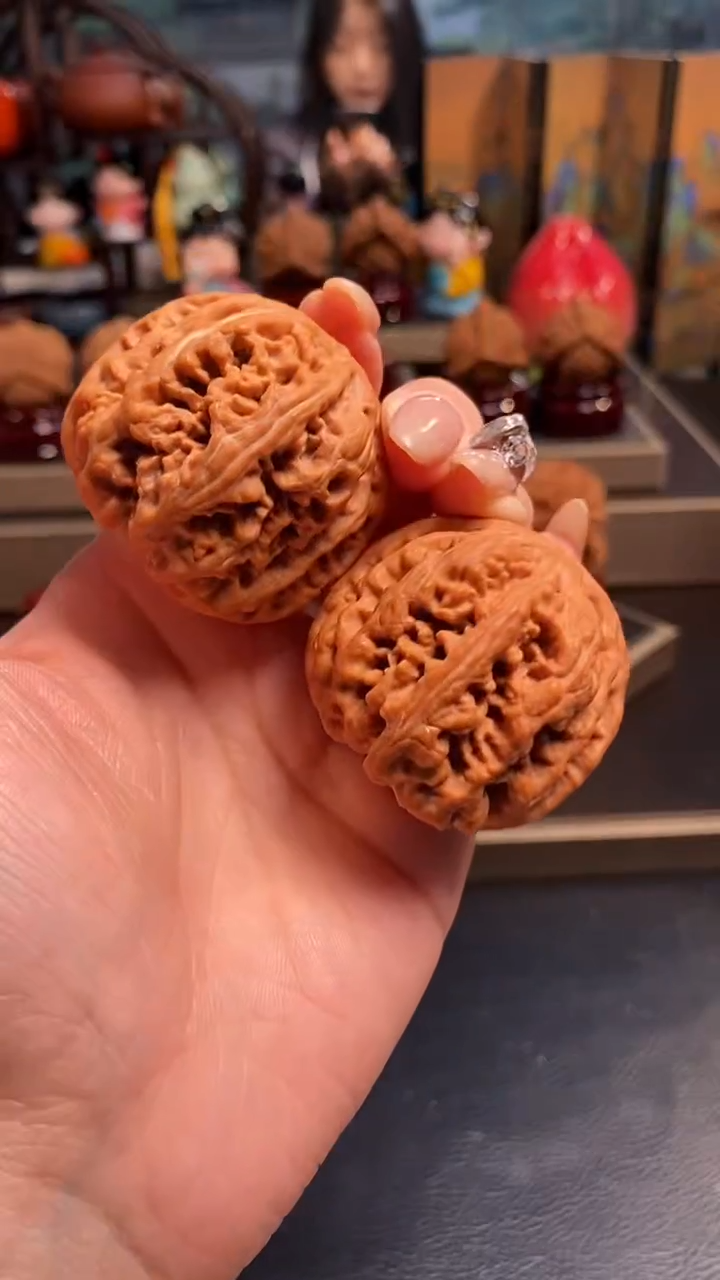 【闪购商品】文玩核桃把件H389大粗筋43