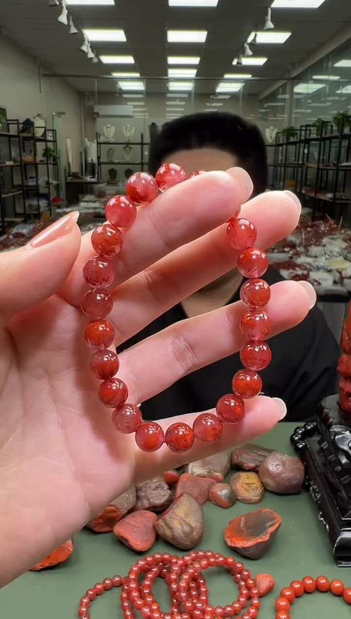 【闪购商品】南红玛瑙手串未镶嵌单圈手串一条约8mm 多样性发货