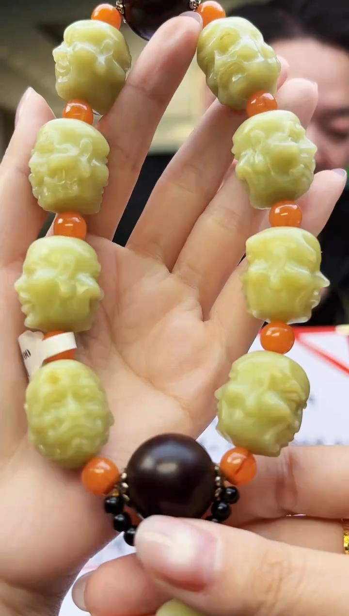 定制和田玉玉届匠心天然和田玉（拍一发一）