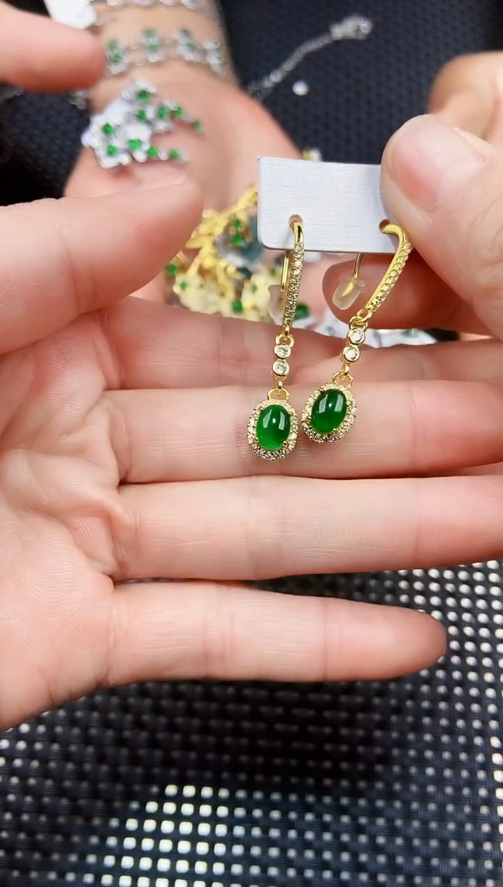 【闪购商品】翡翠耳饰未镶嵌11111111