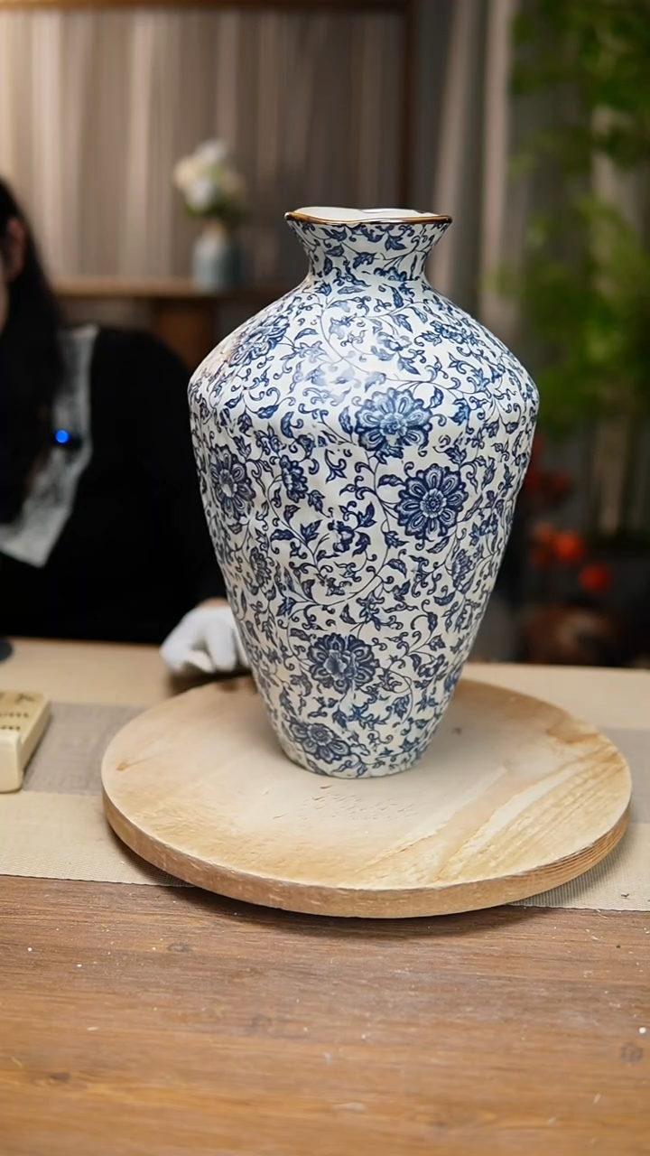 【闪购商品】陶瓷 花器青花瓷缠枝莲高脚