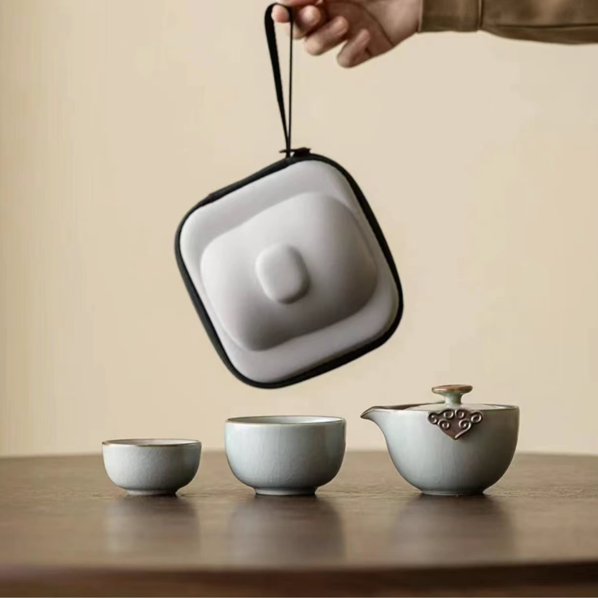 天青汝窑祥云手抓2杯+包 A039