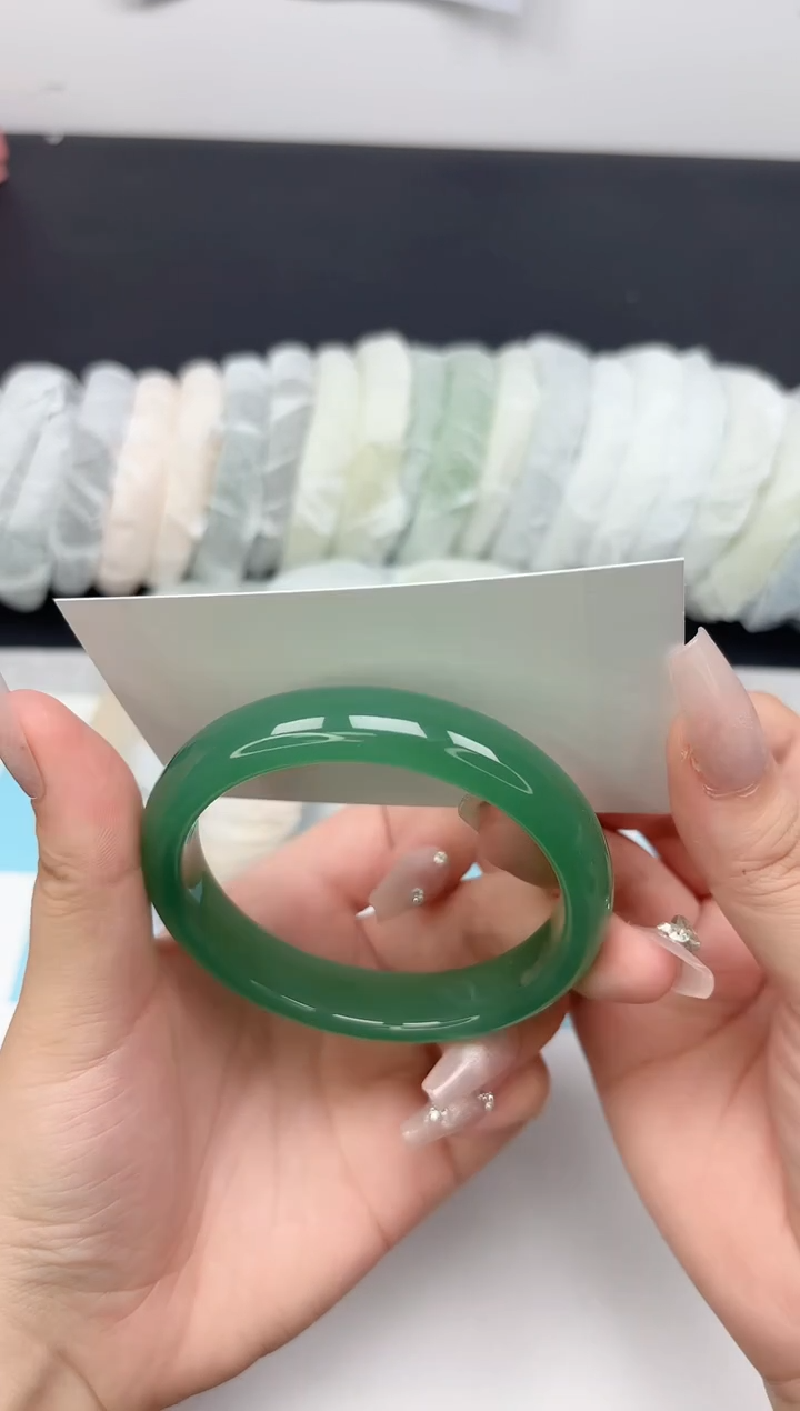 未镶嵌手镯石英质玉83-58.9