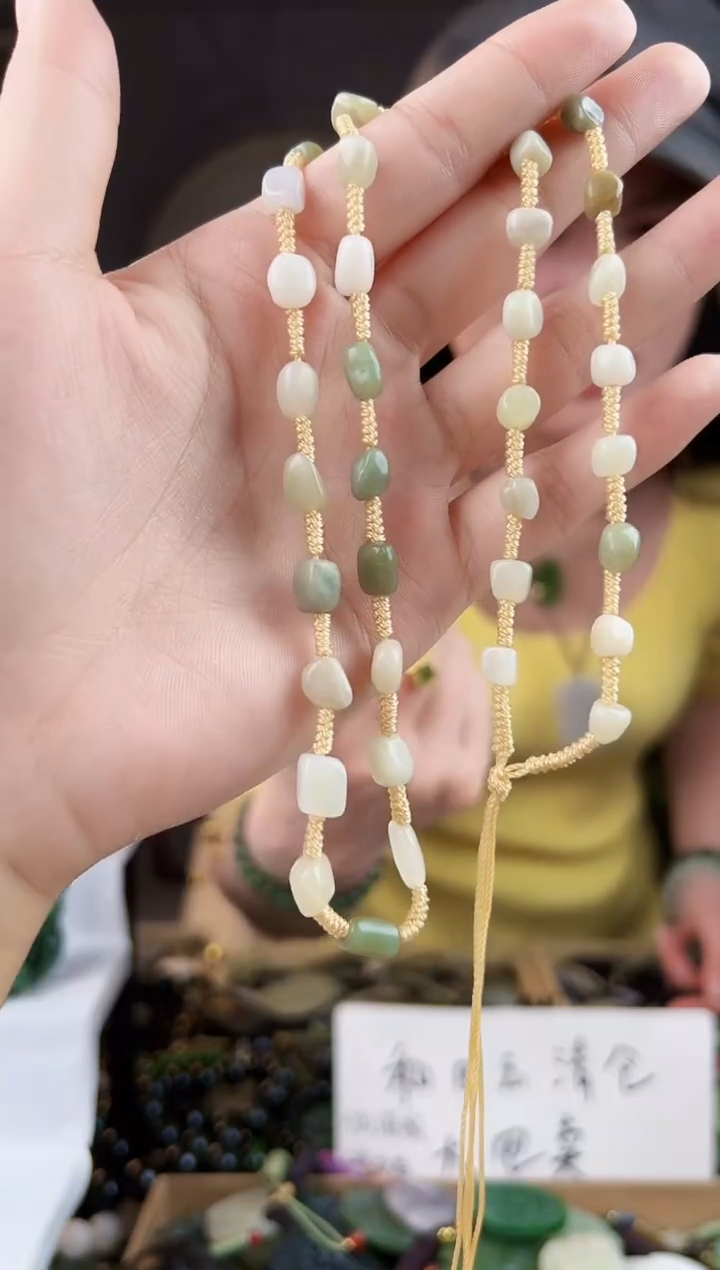 颈饰未镶嵌和田玉拍一发一，多样性发货