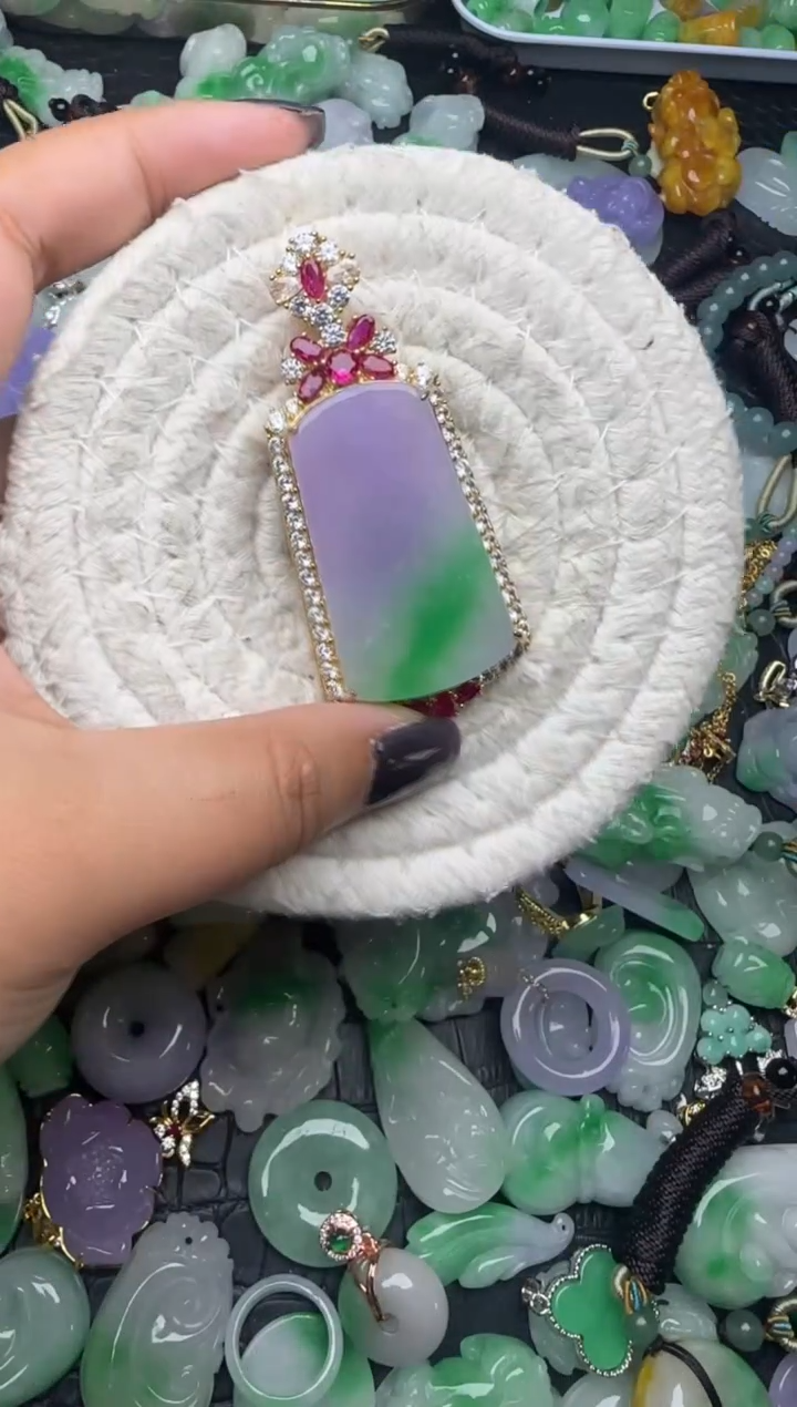 颈饰未镶嵌翡翠缅甸翡翠吊坠